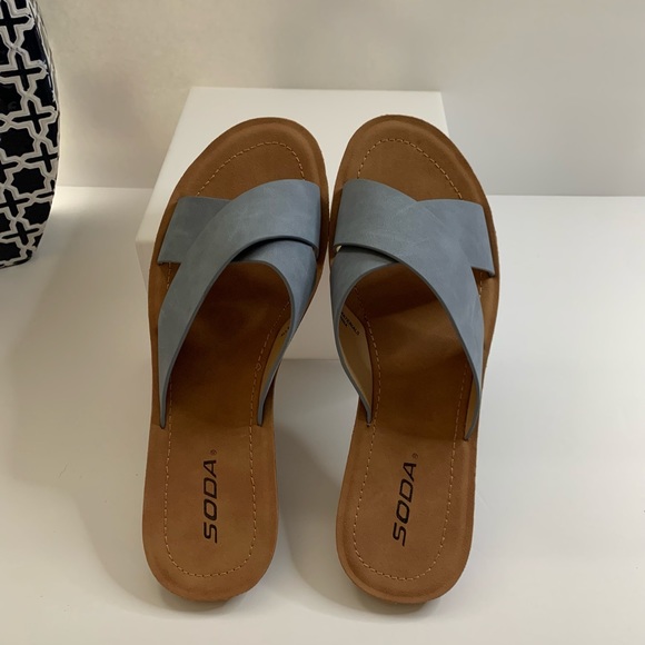 Soda Crossover Strapy Sandals 8.5,10 Blue color NWOT - Picture 4 of 9